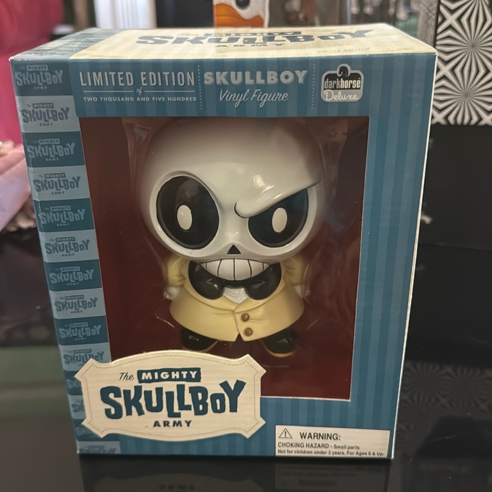 The Mighty Skullboy Army Vinyl Figure by DarkHorse Deluxe Limited Edition NRFB
